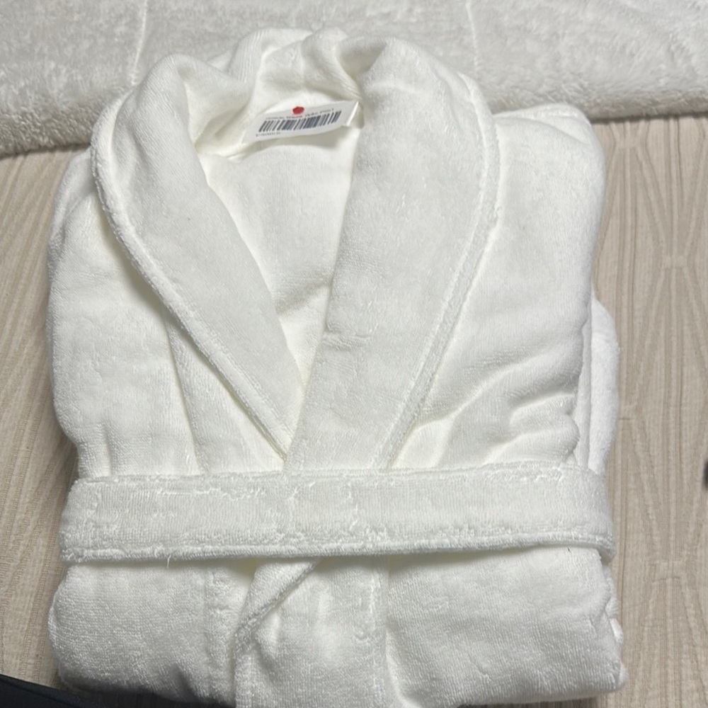 Luxurious Quince Organic Turkish Cotton Bath Robe in White size Large UNISEX